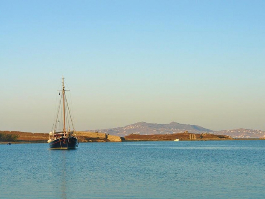 Ancient Delos & Rhenia – Mykonos Cruises